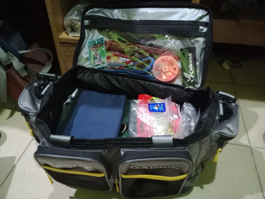 Bolso de Pesca Gadnic FISH30 12L Impermeable Base Rígida Múltiples Bolsillos Correa Ajustable